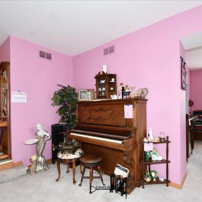 009 some highlights plainfield estate sale