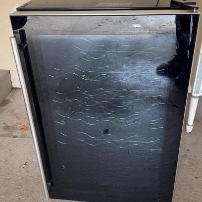 Magic Chef Wine Fridge 