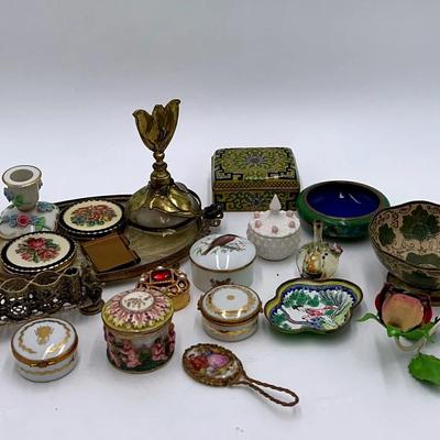 Collection of Vintage Decorative Items