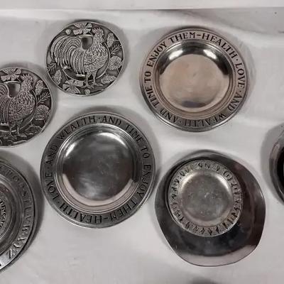 Decorative Metal Plates (5) & Pair of Trivets 