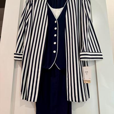 Sale Photo Thumbnail #50