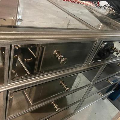 Sale Photo Thumbnail #100