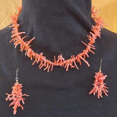 Vintage Faux Coral Branch Necklace & Dangle Earrings Set – Costume Jewelry