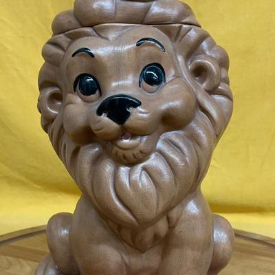 Vintage Twin Winton ceramic Lion cookie jar