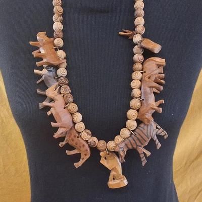 Vintage African Hand-Carved Safari Animal Necklace – Zebra, Giraffe, Elephant & More