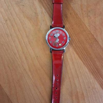 Vintage Snoopy Tennis Wristwatch – United Feature Syndicate, Red Dial & Original Strap