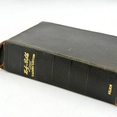 1933 Gift Inscription, Extensive Family Records Holy Bible