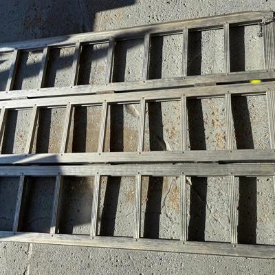 Heavy-Duty Folding Truck Bed Loading Ramp