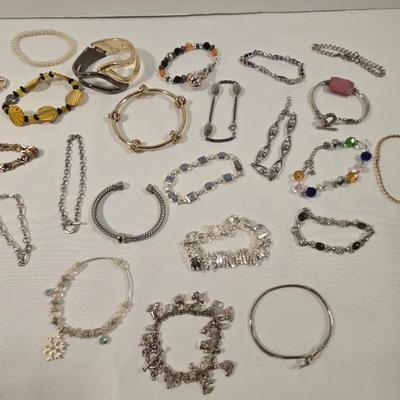 Vintage Mixed Bracelets 