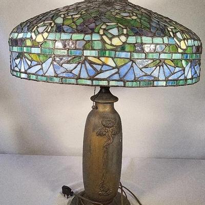 Tiffany Studios Style Design, Floral Lamp with Metal Waterlily Base
