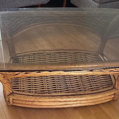 Vintage Rectangular Wicker Coffee Table with Smoke-Colored Removable Glass Top