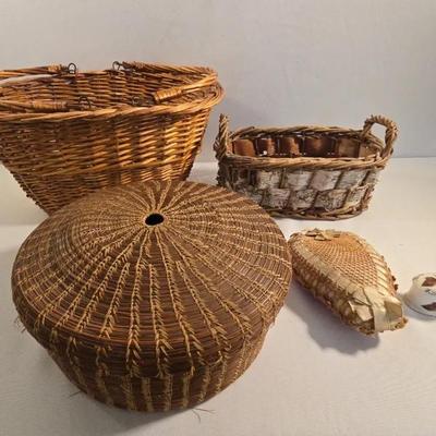Rich Woven Baskets 