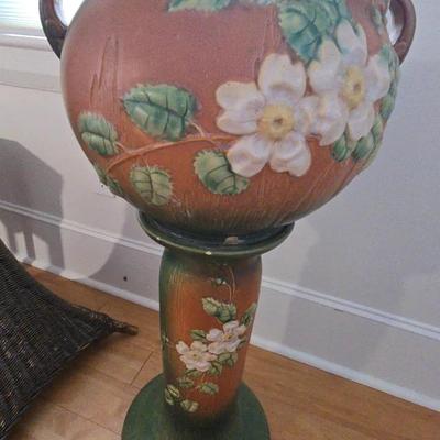 Roseville Jardinière and Pedestal 
