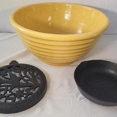 Vintage York - Yellow Ring Mixing Bowl w/ Cast Iron Pan and Trivet