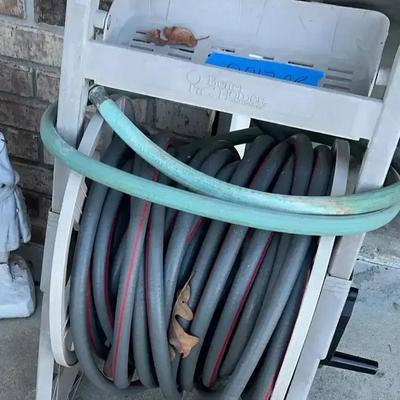 Hose reel with hose
