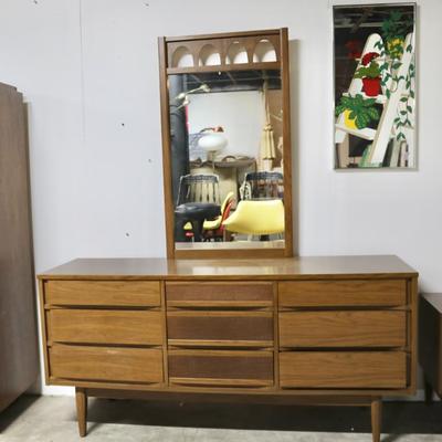 Sale Photo Thumbnail #183