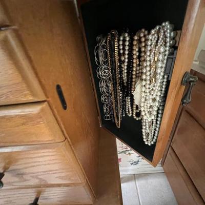 Sale Photo Thumbnail #20