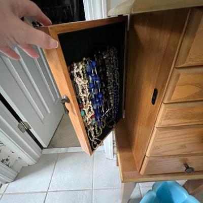 Sale Photo Thumbnail #19