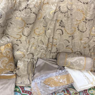 Queen Comforter Set with Pillows and Curtains 