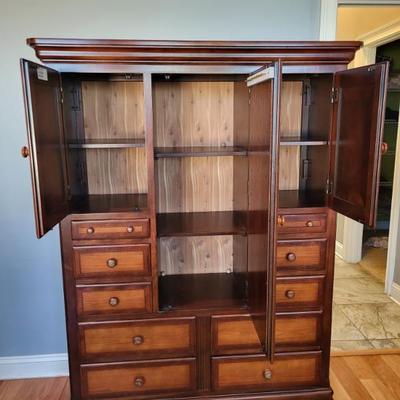 Sale Photo Thumbnail #4