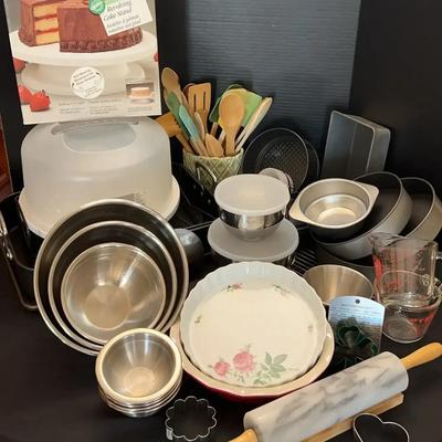 Baking & Roasting Essentials Featuring Ceramic Pie Dishes