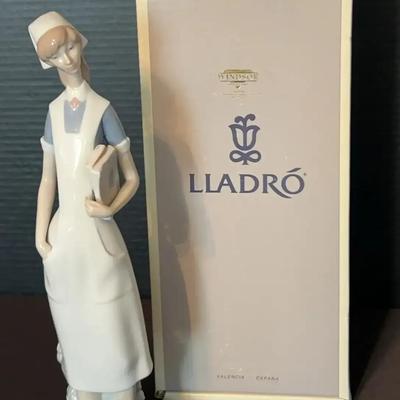 Lladro #04603 “Nurse” Figurine – Original Box Included
