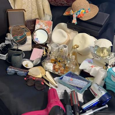 Ladies Vanity & Beauty Collection Featuring Danbury Falls Water Globe Co.