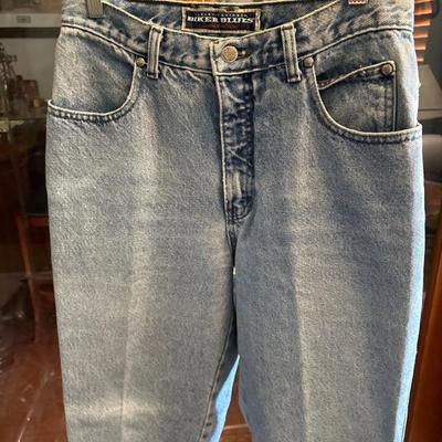 Sale Photo Thumbnail #11