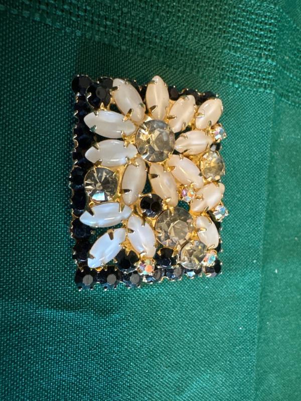 Sale Photo Thumbnail #76