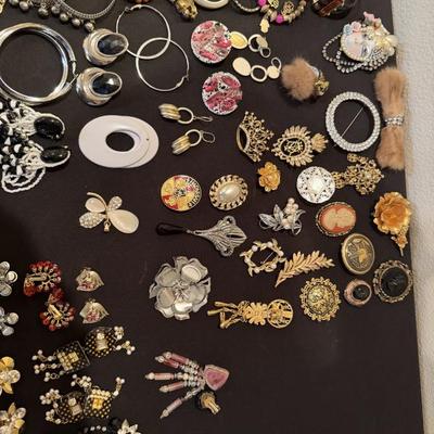 Sale Photo Thumbnail #67