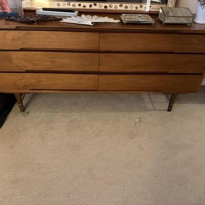 Sale Photo Thumbnail #102