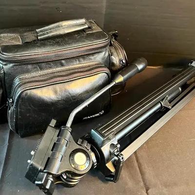 Sony Handycam Vision CCD-TRV25 Camcorder Set, featuring Ambico Carry Case & Tripod