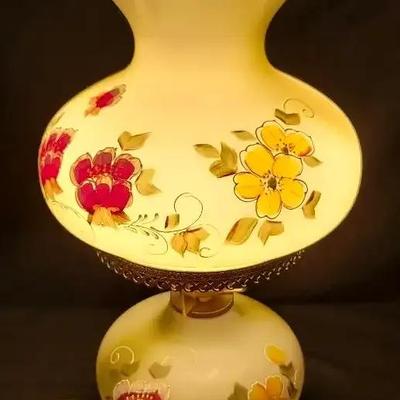 Hand-Painted Floral Gone-With-The-Wind Globe Lamp