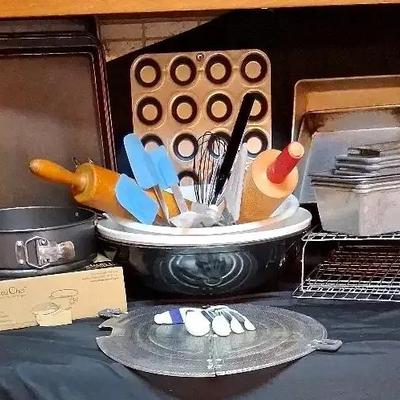 Baking & Kitchen Essentials Collection Featuring Pampered Chef Springform Pan