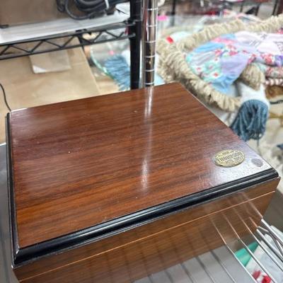 Sale Photo Thumbnail #235