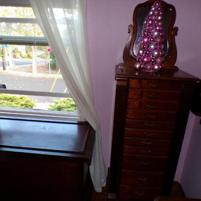 Sale Photo Thumbnail #42