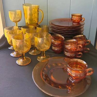 Sa109 vintage golden colored glassware