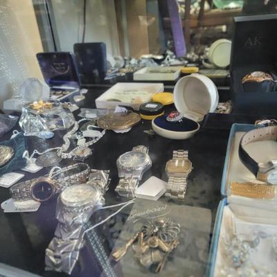 Sale Photo Thumbnail #9