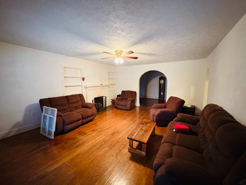 Sale Photo Thumbnail #5