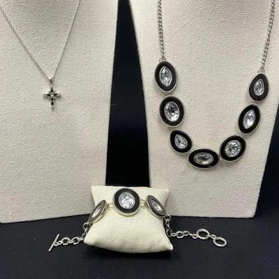 Necklaces And Bracelet 