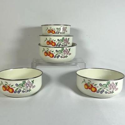Nesting Enamel Covered Mixing Bowls 