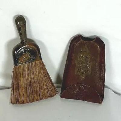 Clothes Whisk Brush with Embossed Leather Case