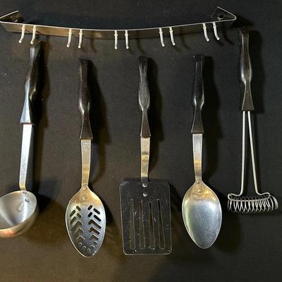 Cutco Kitchen Tool Set And Hanger