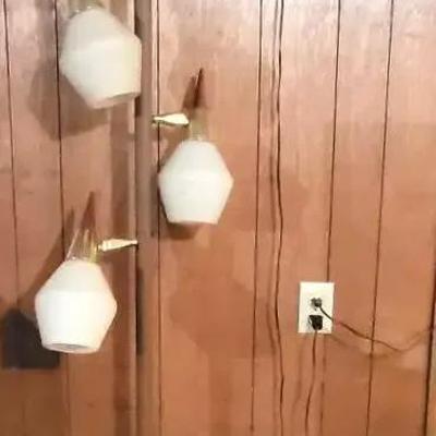 MCM Tension Pole Lamp + (B)