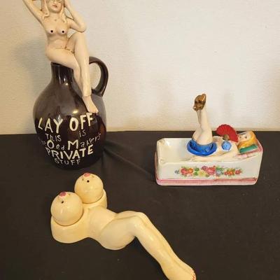 “Naughty Nodder" Ashtray + (BR1)