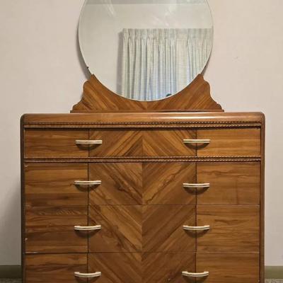 Art Deco Dresser w/ Mirror (BR1)