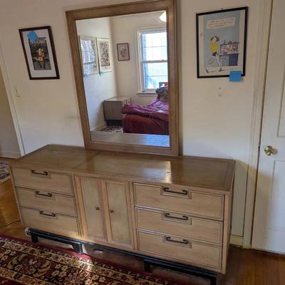 American Of Martinsville Dresser w/ Mirror