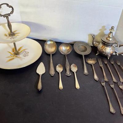 Fine China Cake Plate Wheat, Silverplate & Sterling Serving Utensils, Sterling Cake Server 