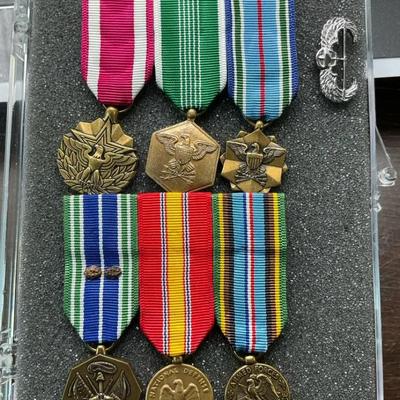 US Army Miniature Medals And Ribbons
