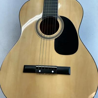 Lauren Classical Guitar Model LA100